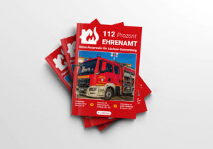 Mehrere Exemplare des Sonderhefts „112 Prozent Ehrenamt“ als gestapelte Printausgabe
