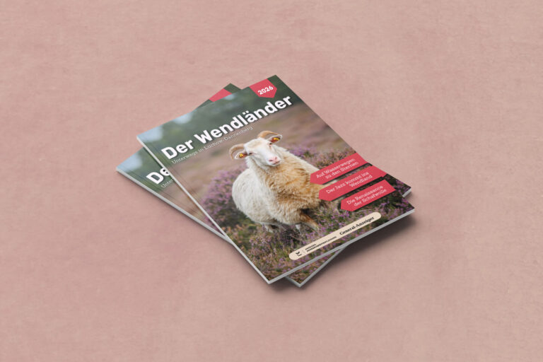 Titelmotiv des Regionalmagazins „Der Wendländer 2026“ als gedruckte Printausgabe in mehrfacher Auslage